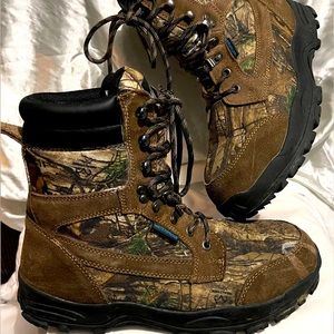 Itasca 3M men’s boots. Worn once. Too big.